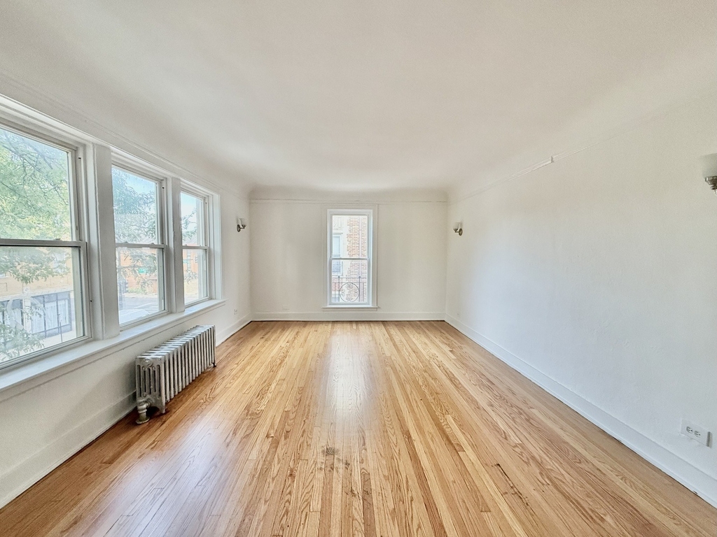 2809 W Lunt Avenue - Photo 1