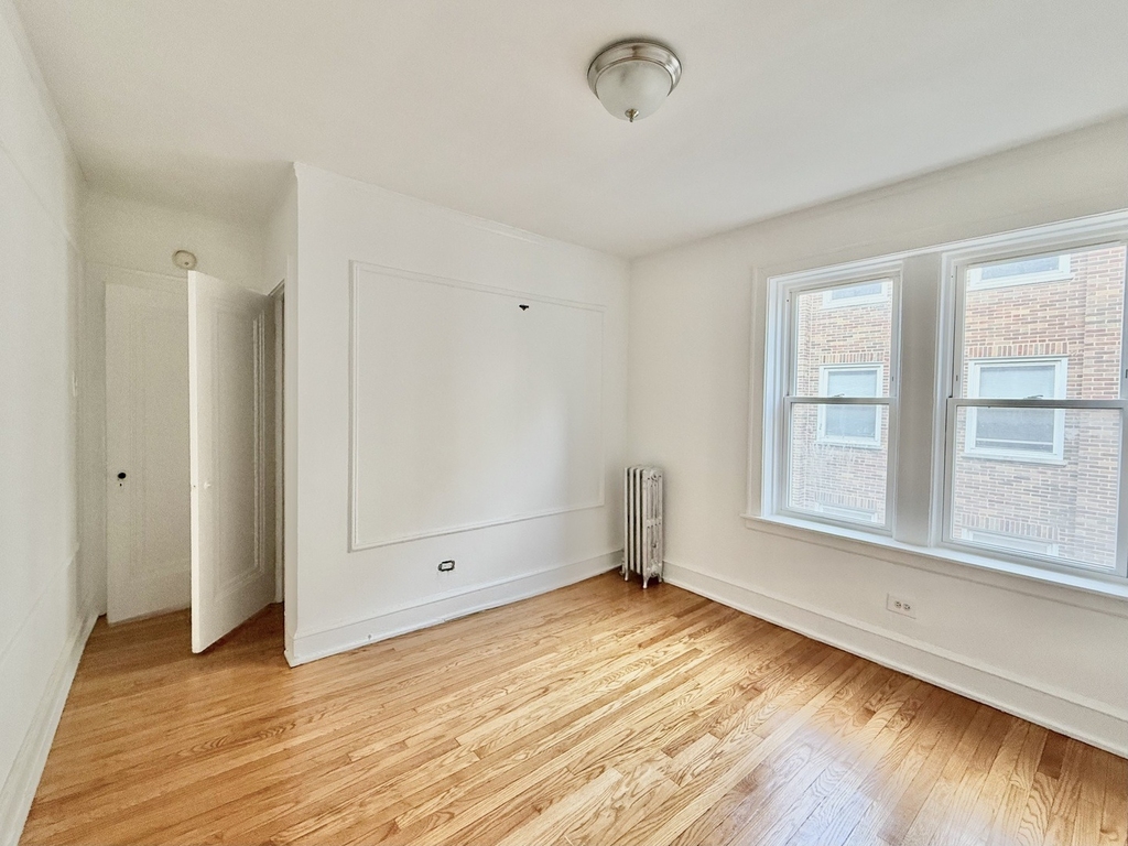 2809 W Lunt Avenue - Photo 18