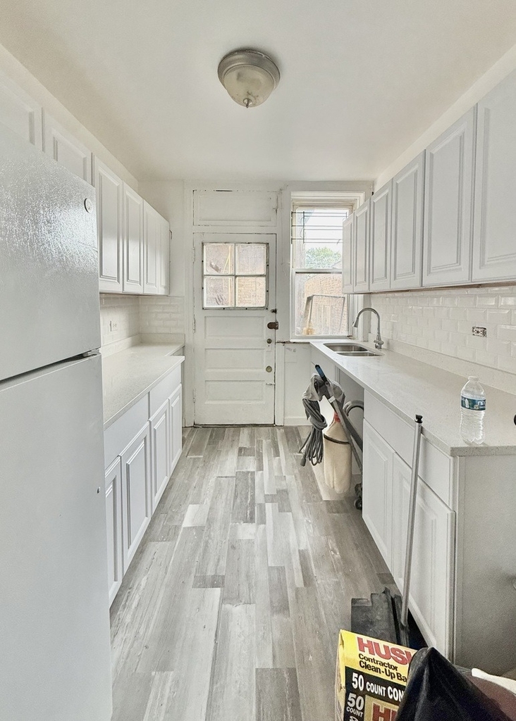 2809 W Lunt Avenue - Photo 9