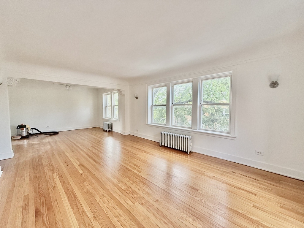 2809 W Lunt Avenue - Photo 3