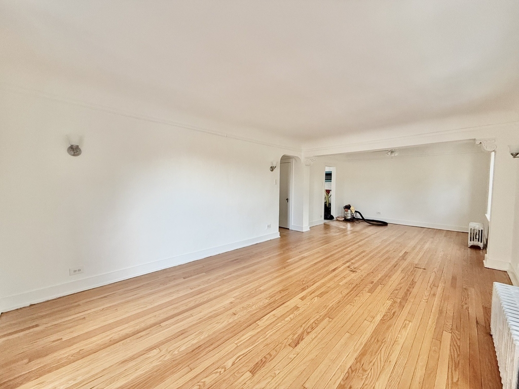 2809 W Lunt Avenue - Photo 4