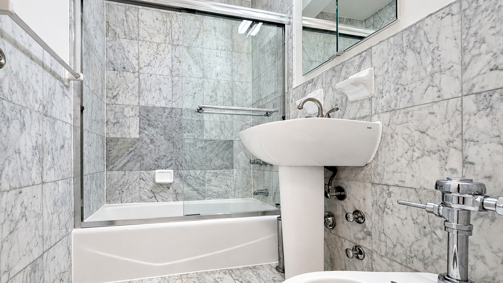 151 West 16th Street - Photo 5