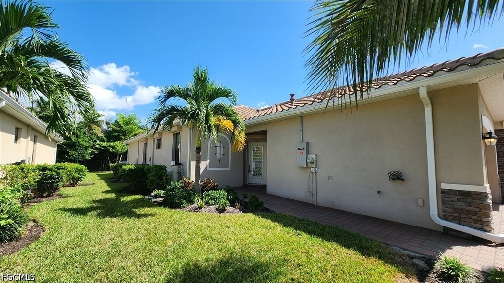 15090 Cortona Way - Photo 28