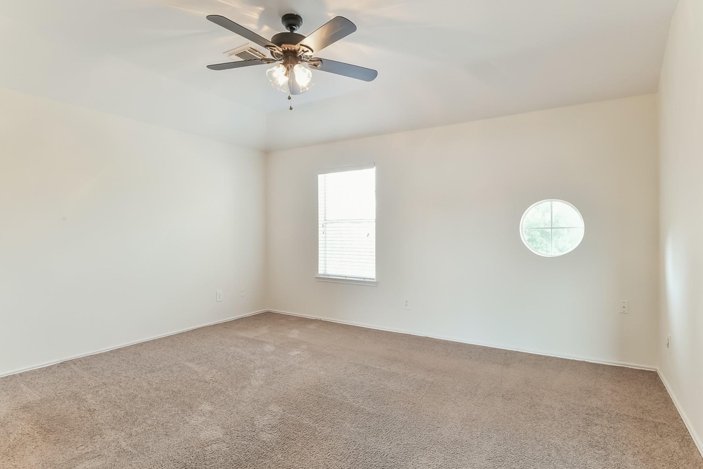 20235 Sandwith Drive - Photo 9