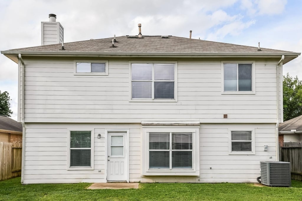 20235 Sandwith Drive - Photo 14