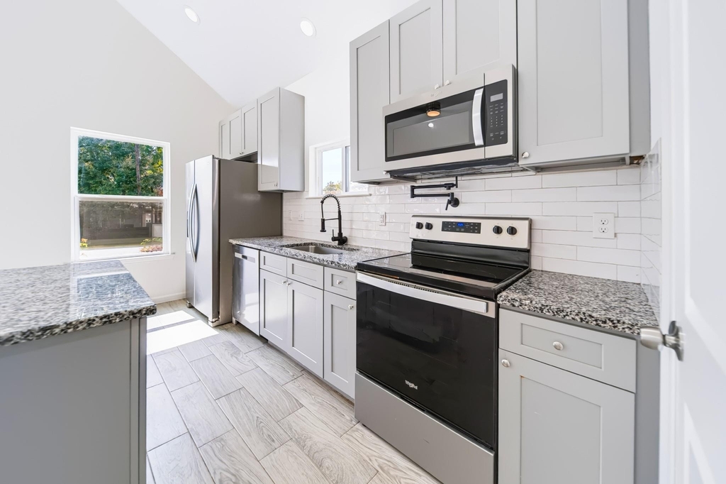 16686 E Lynbrook - Photo 4
