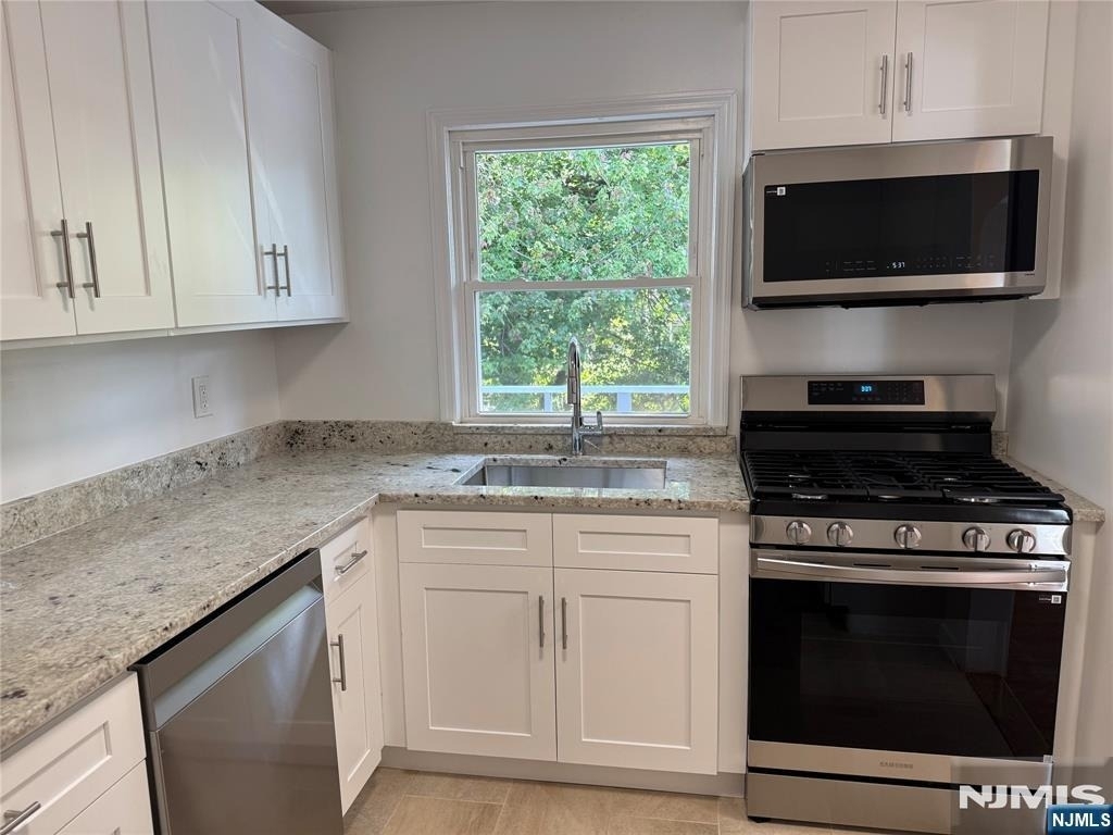 1118 Edgewood - Photo 9