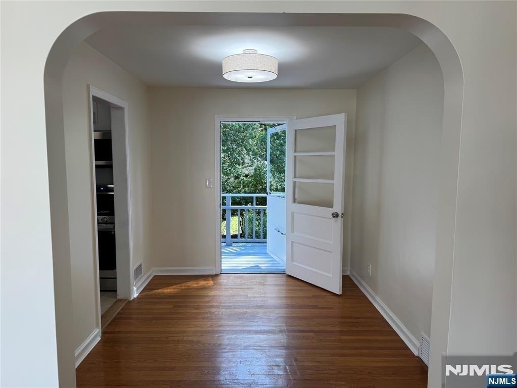 1118 Edgewood - Photo 7