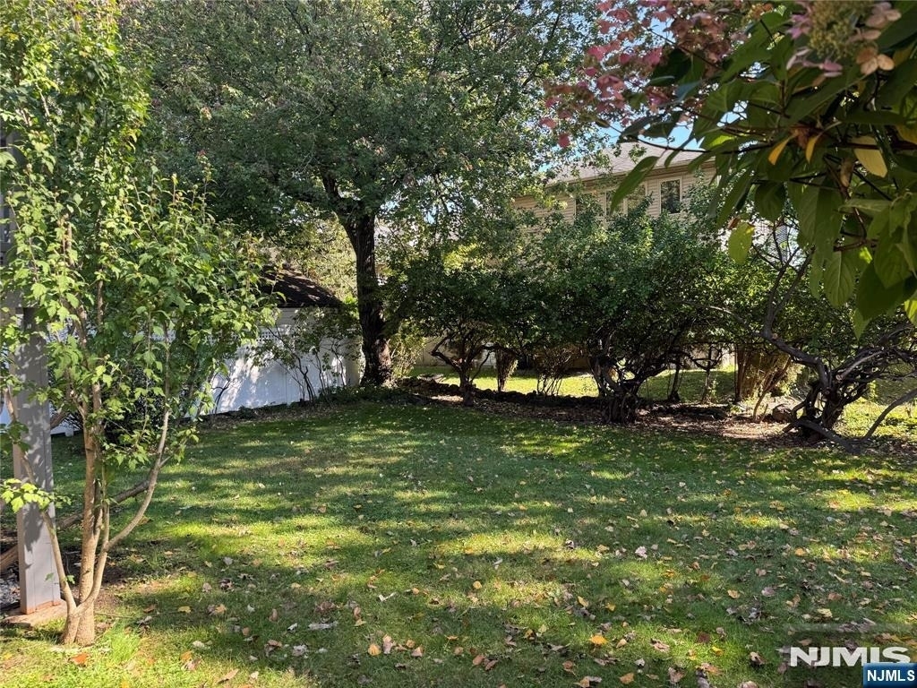 1118 Edgewood - Photo 32