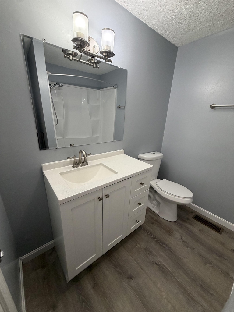 104 Elmwood - Photo 18
