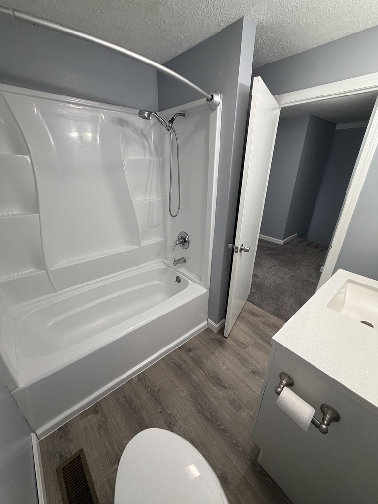104 Elmwood - Photo 17