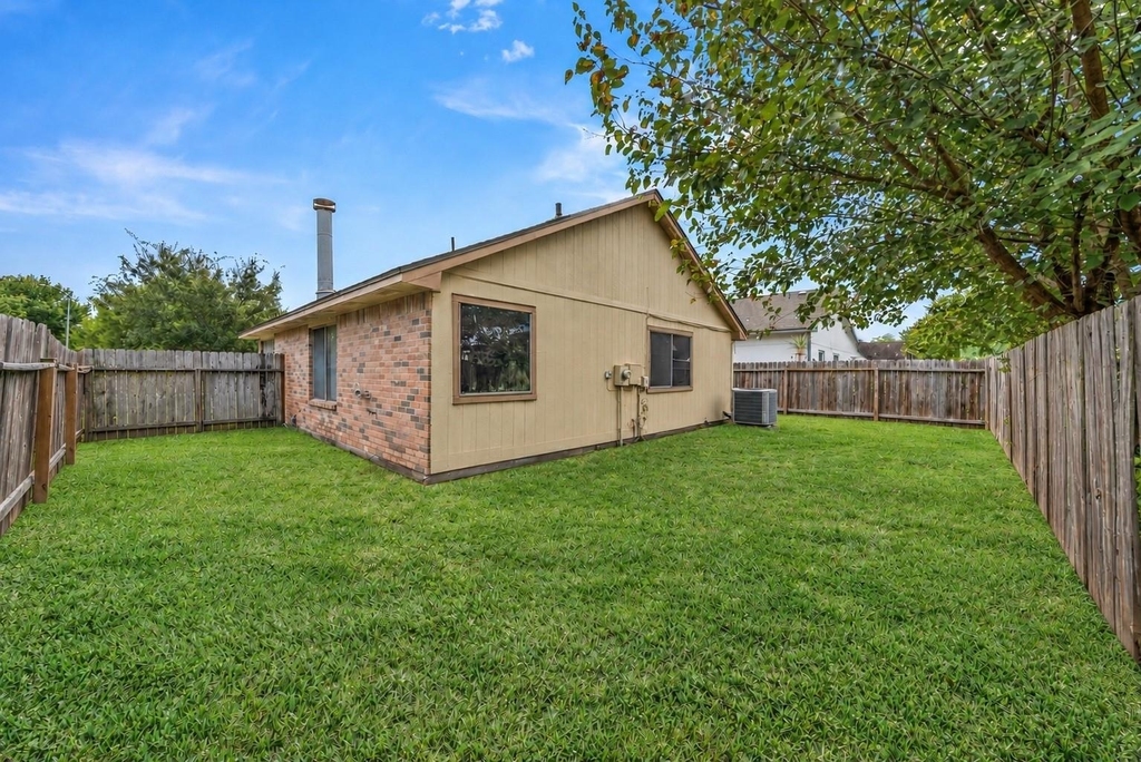 10302 Bushy Creek Drive - Photo 27