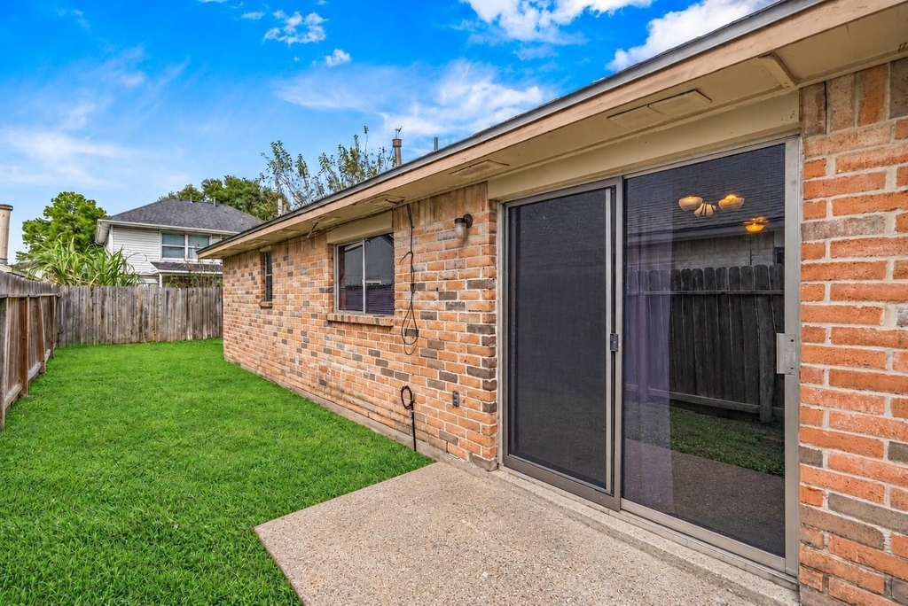 10302 Bushy Creek Drive - Photo 25