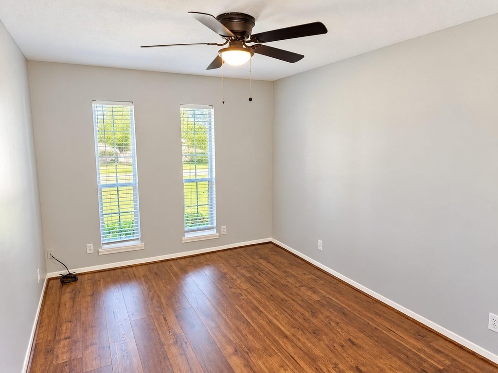 4402 Monteith Drive - Photo 11