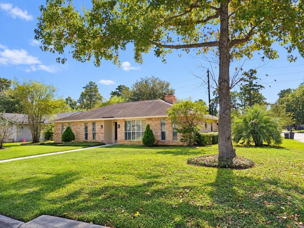 4402 Monteith Drive - Photo 0