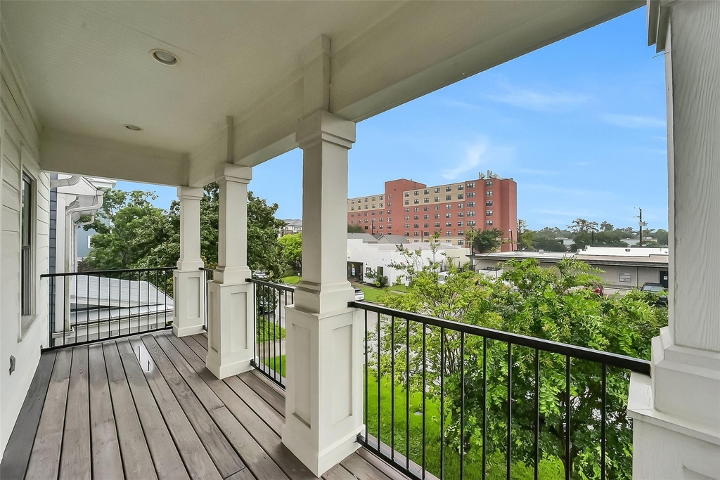 310 W 18th Street - Photo 24