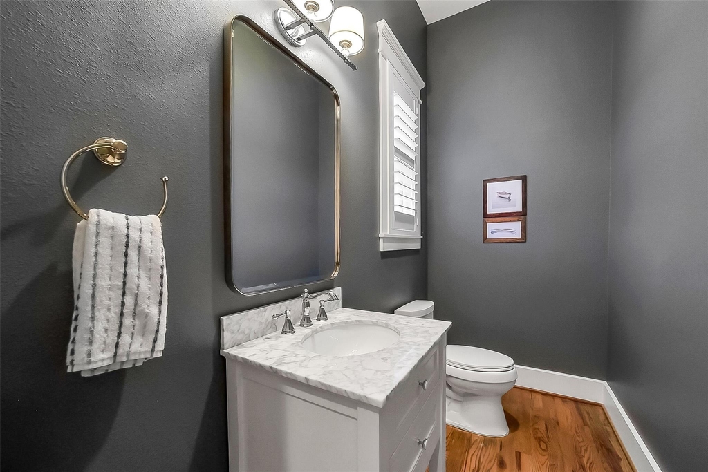 310 W 18th Street - Photo 25