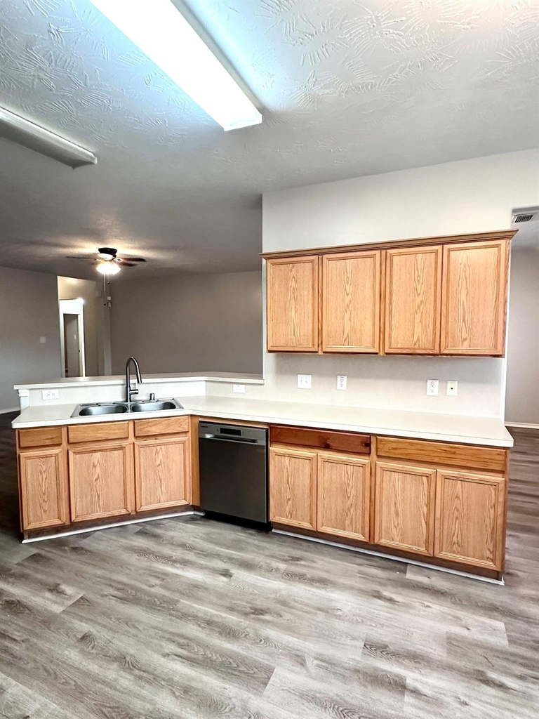 11414 Harbour Lake Court - Photo 12