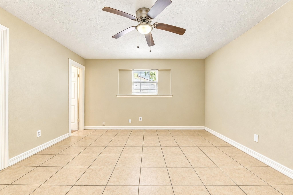 7406 Riptide Drive - Photo 11