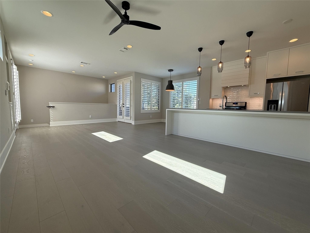 1015 E 27th Street - Photo 16
