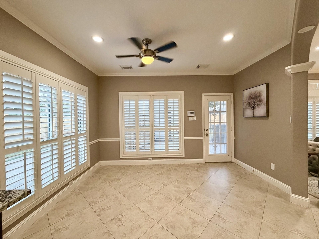 4406 Oak Trail Court - Photo 8