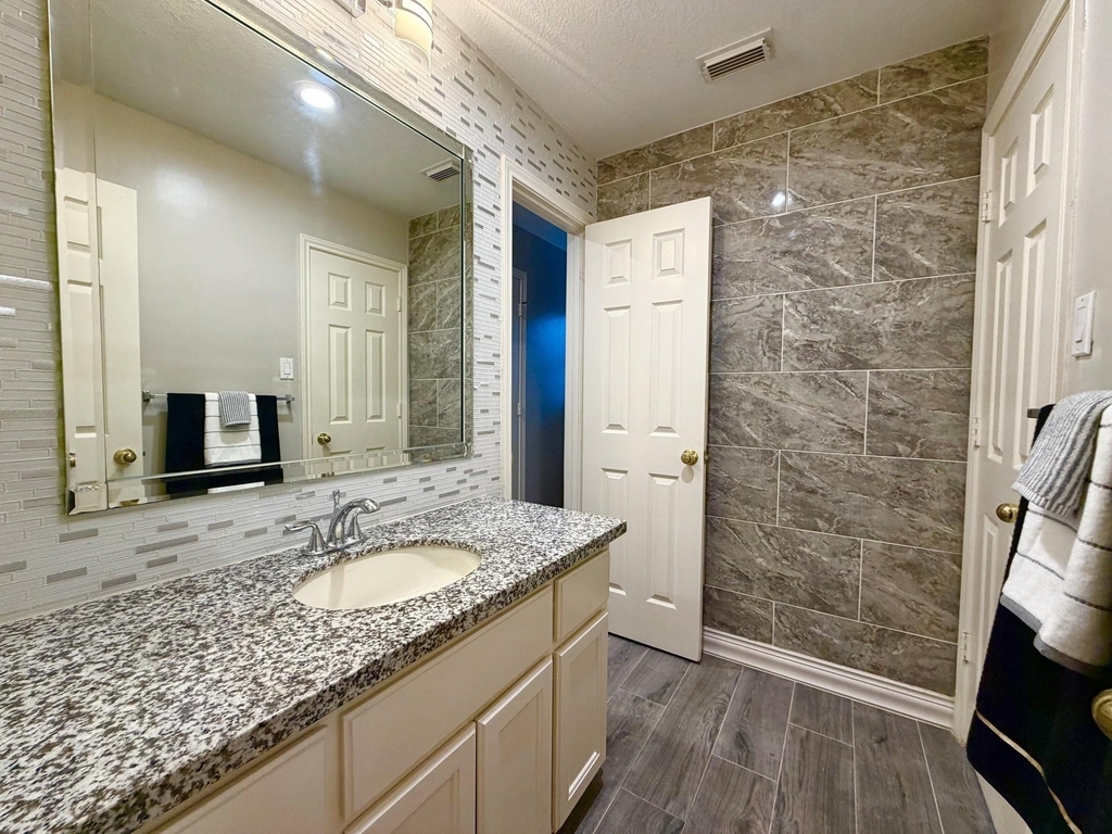 4406 Oak Trail Court - Photo 25