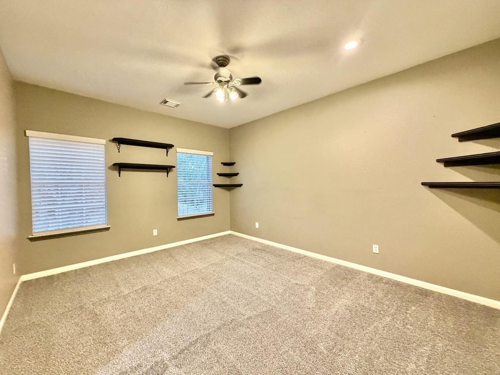 4406 Oak Trail Court - Photo 24
