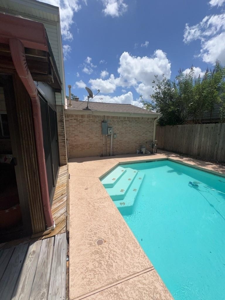 18507 Sweetmeadow Drive - Photo 0