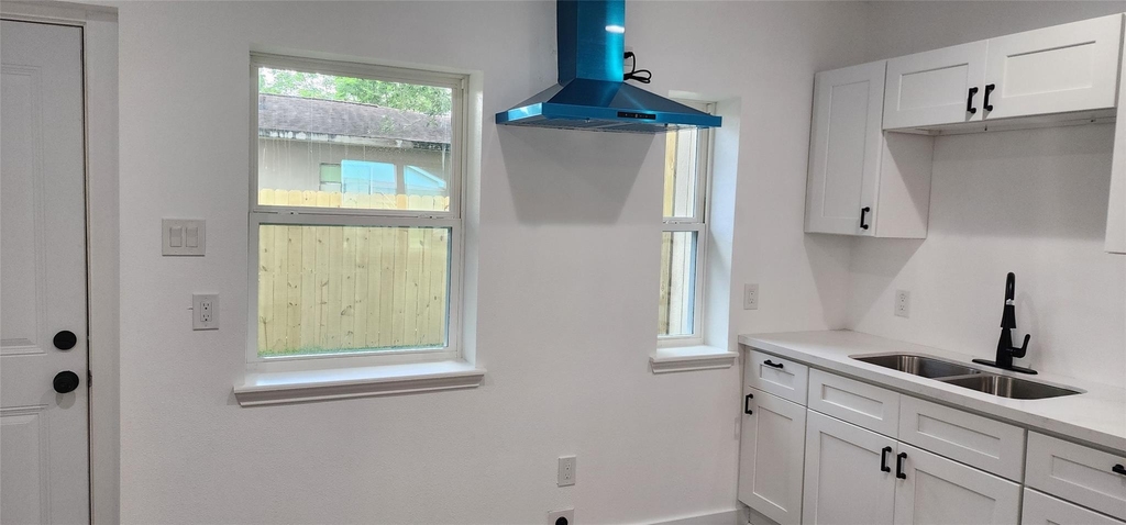 1001 S Iowa Street - Photo 4