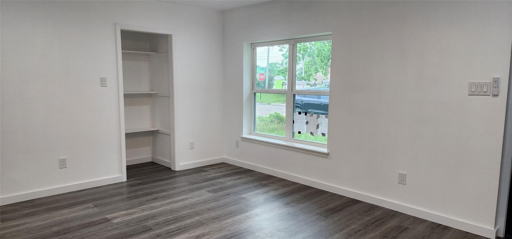 1001 S Iowa Street - Photo 2