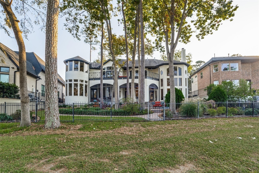 83 Promenade Street N - Photo 18