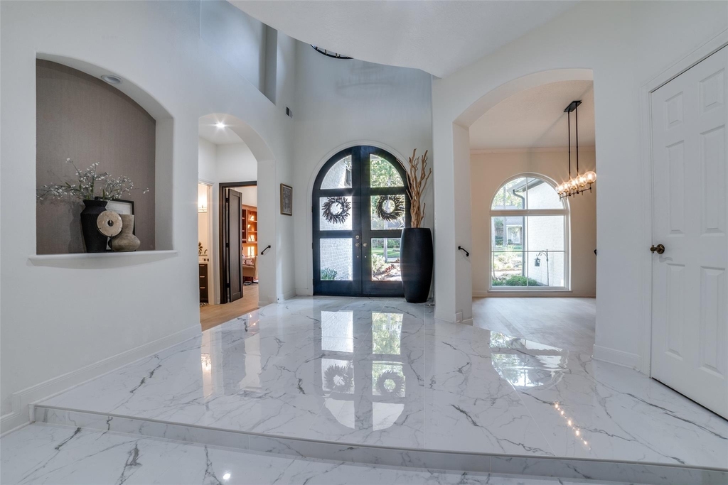 83 Promenade Street N - Photo 4