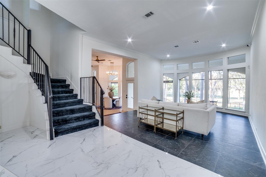 83 Promenade Street N - Photo 6