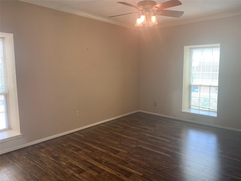 2475 Underwood Street - Photo 9
