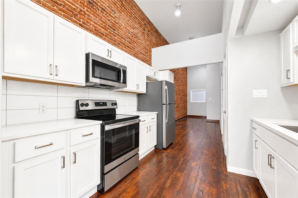 2309 Strand Street - Photo 12