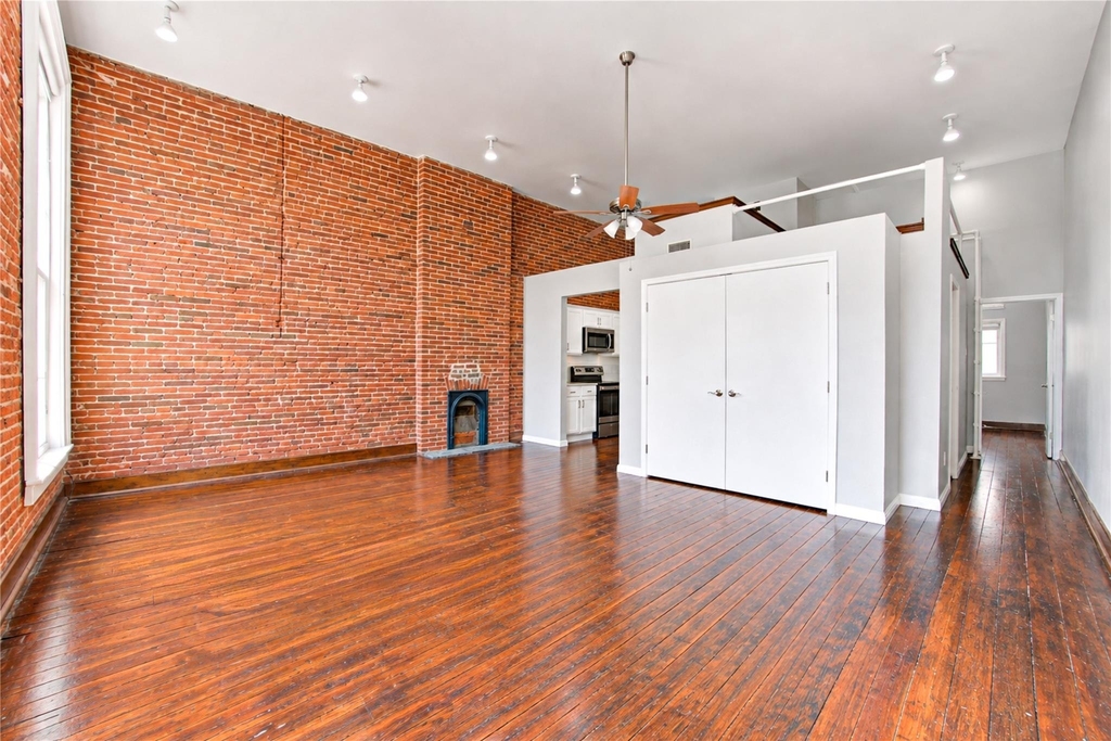 2309 Strand Street - Photo 4