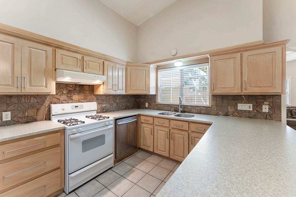 7527 Dearborn Street - Photo 8