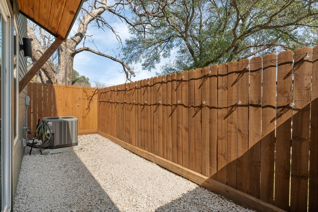 7608 De Priest Street - Photo 31