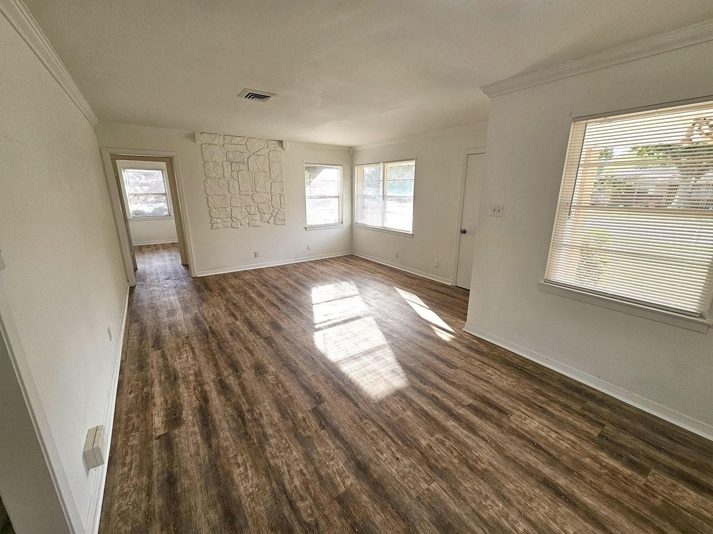 10007 Kittrell Street - Photo 3