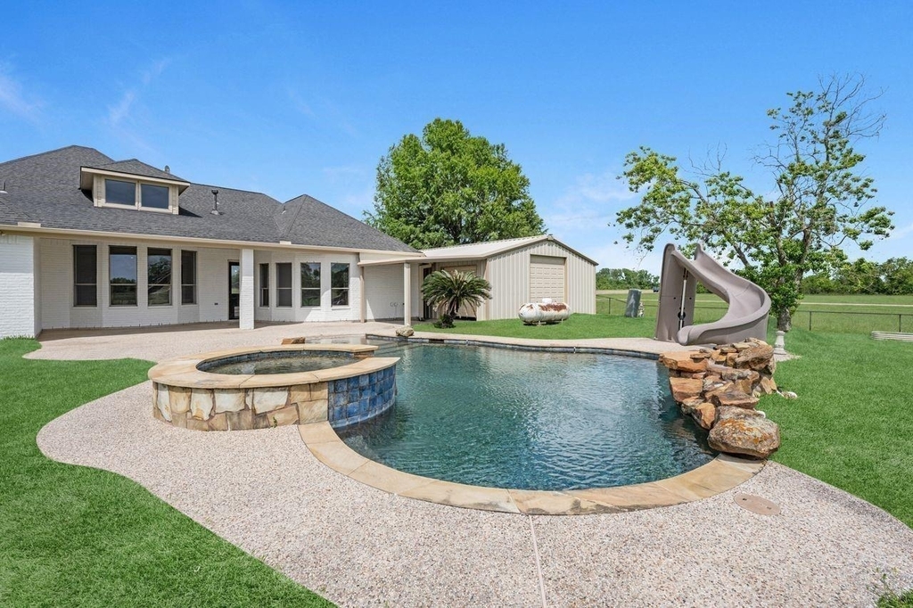 2310 Peters Road - Photo 35