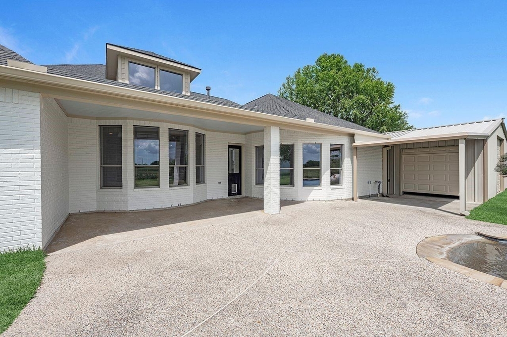 2310 Peters Road - Photo 33