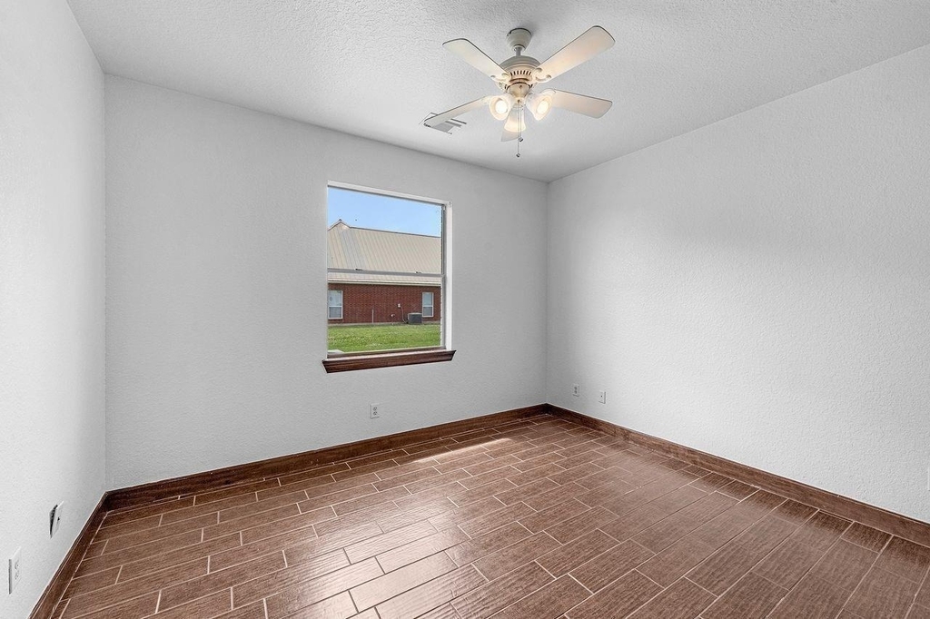 2310 Peters Road - Photo 28