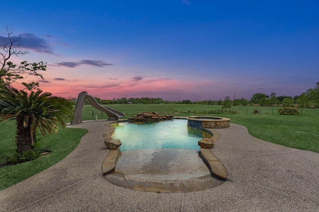 2310 Peters Road - Photo 36
