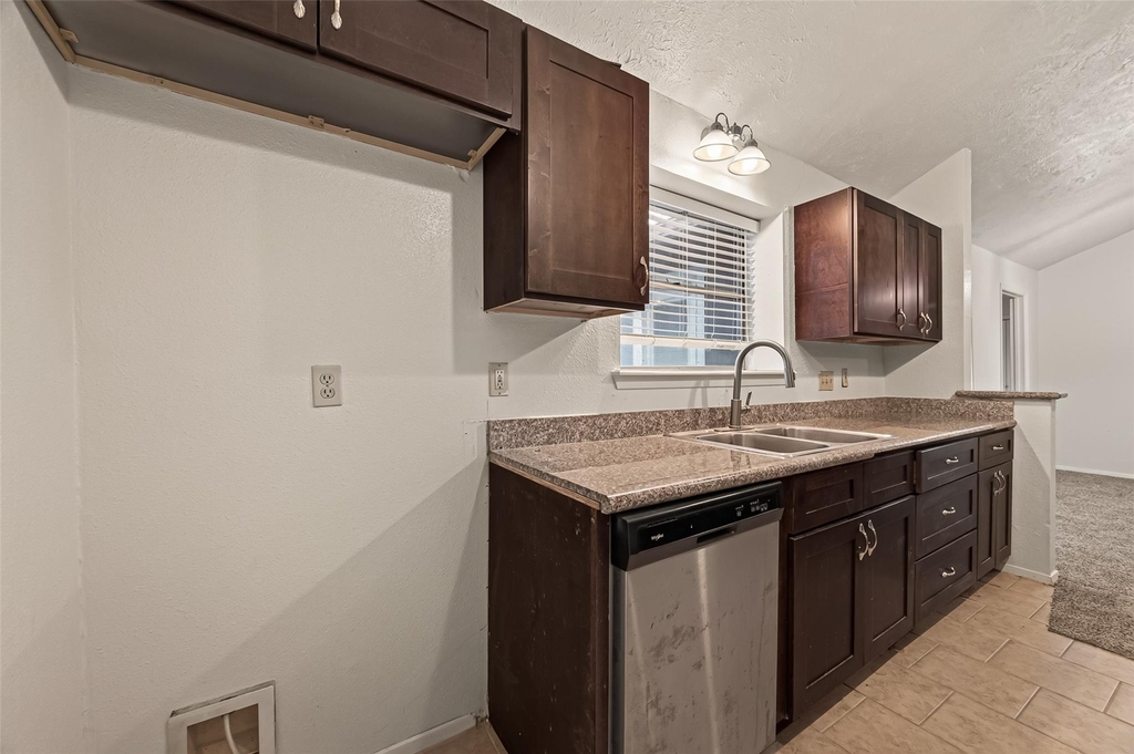 2714 S Brompton Drive - Photo 18