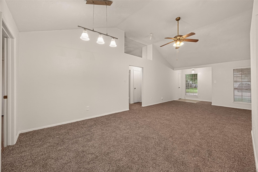 2714 S Brompton Drive - Photo 9