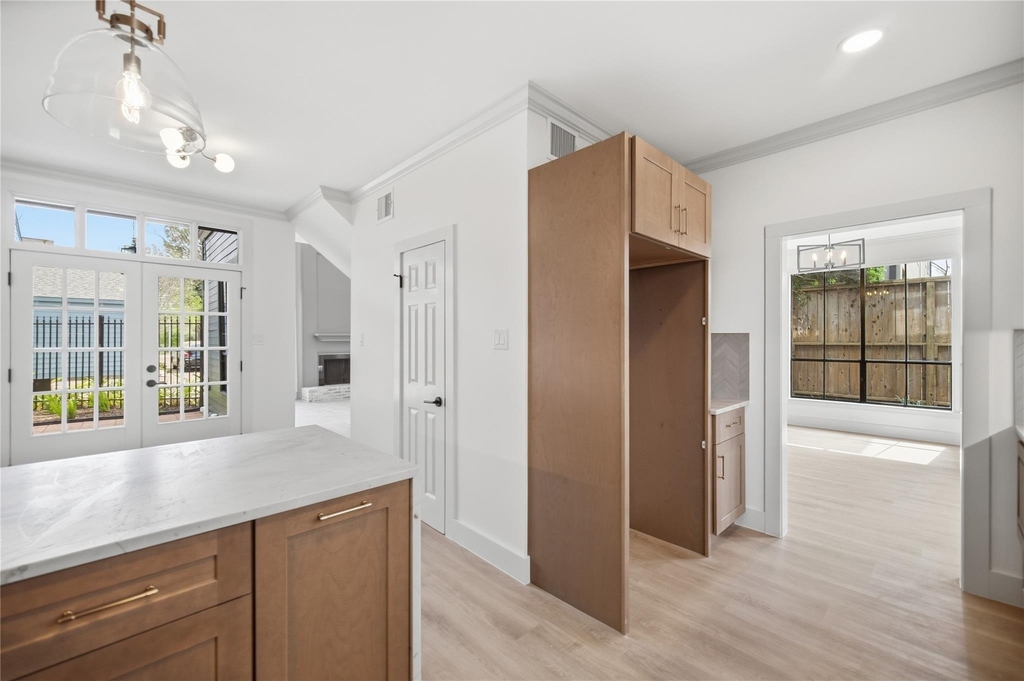 2606 Nantucket Drive - Photo 4