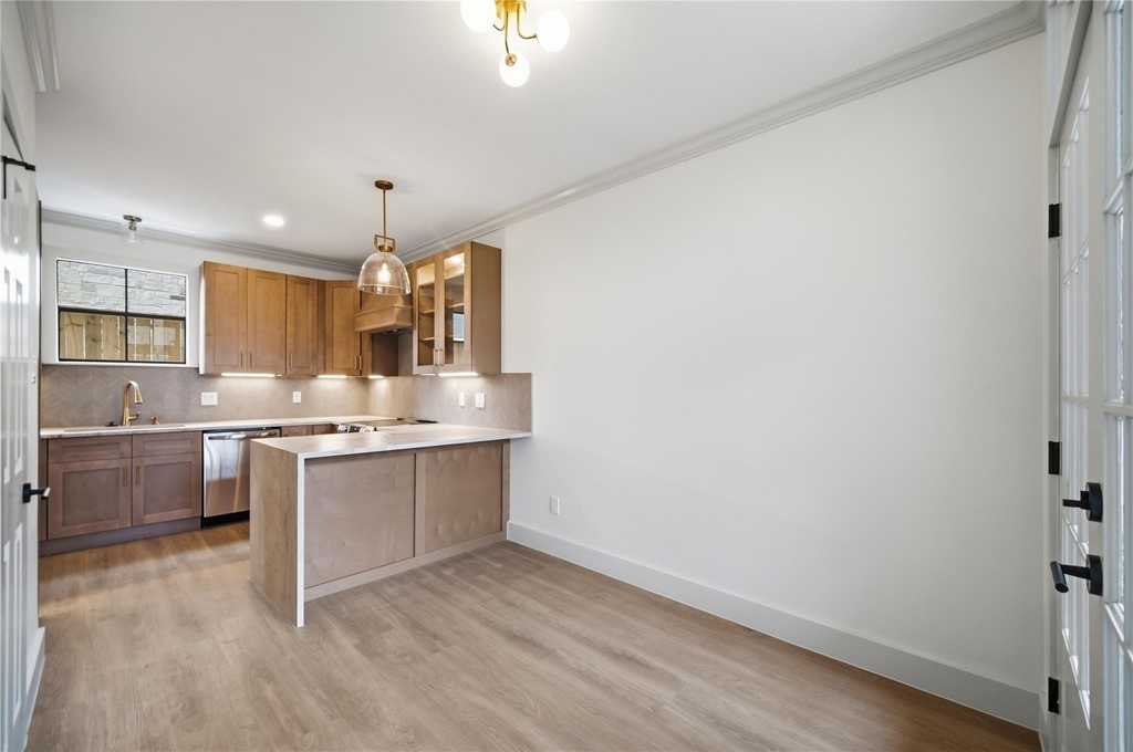 2606 Nantucket Drive - Photo 6