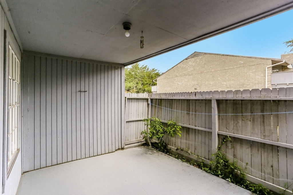 9797 Leawood Boulevard - Photo 14
