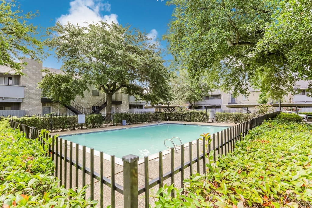 9797 Leawood Boulevard - Photo 15