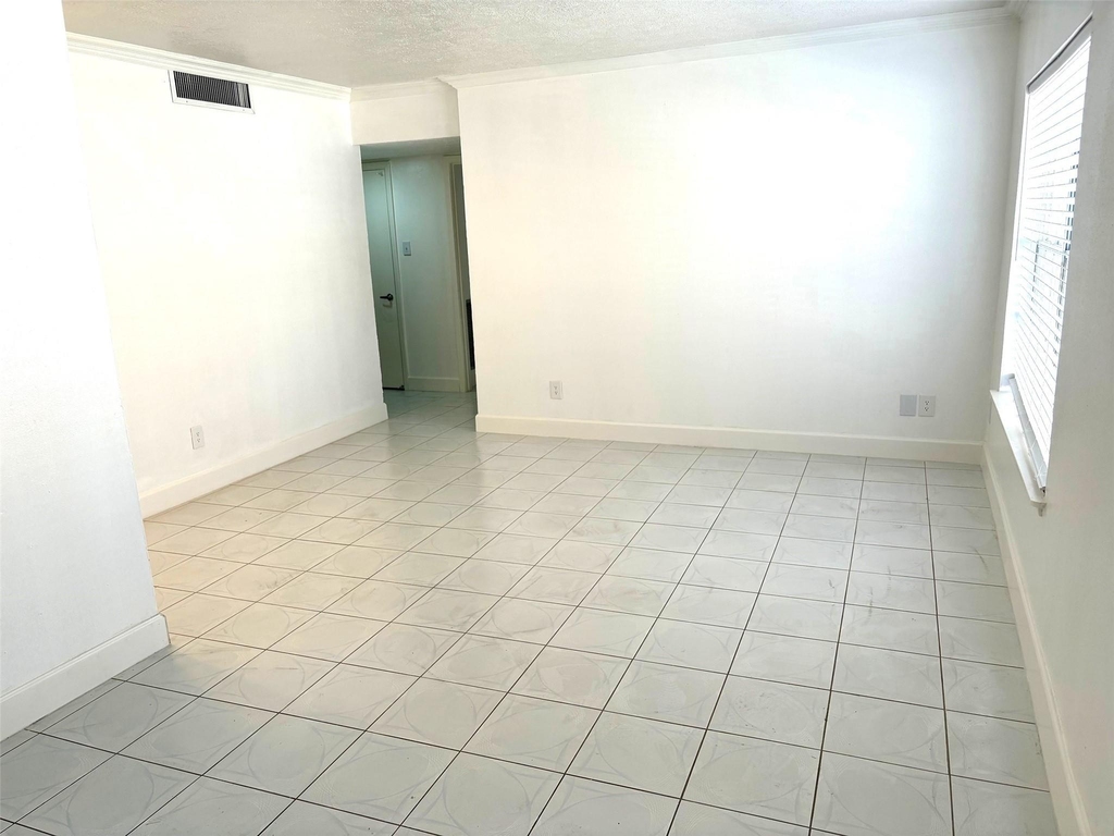 2824 Briarhurst Drive - Photo 8